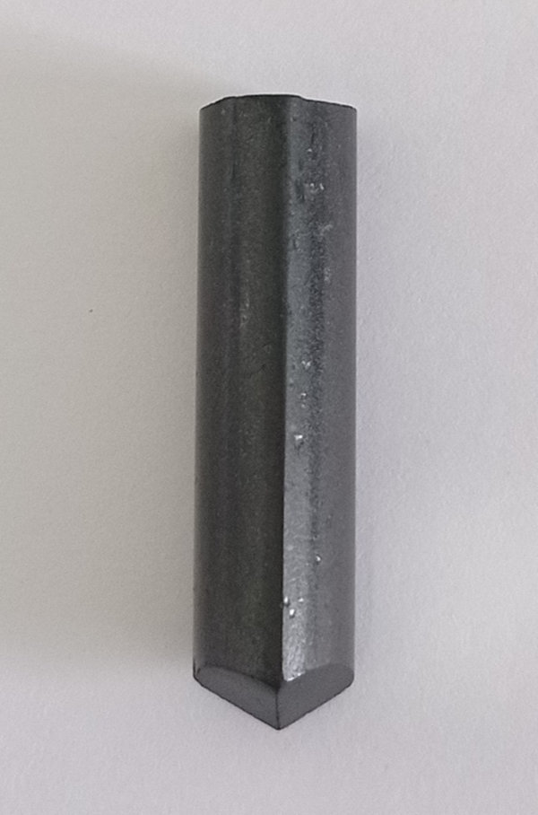 Mineral Artesano con Punta Ágata Negra, 2-3cm.